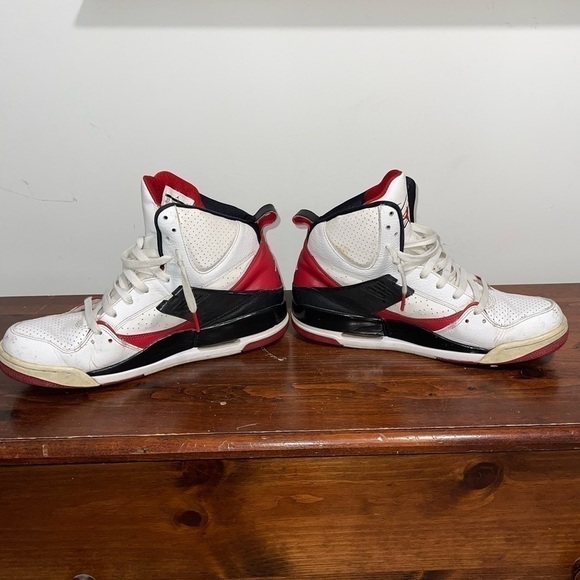 [Nike] Nike Air Jordan Flight 45 High Varsity  - White/Red/Black - Picture 5 of 7